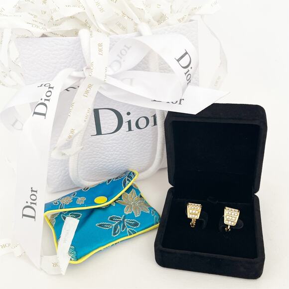 DIOR Vintage 1980s Whole Shining Half Dome Hoop Crystal Clip Earrings - Picture 10 of 10